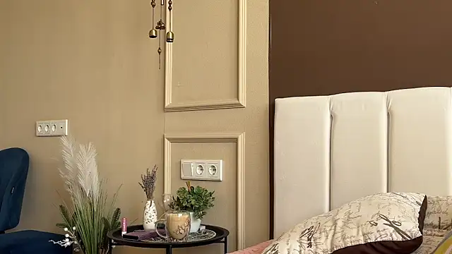 daniellia  online show from 1, 3, 2026