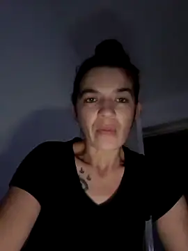 alinaalinutzq online show from 2, 11, 2025