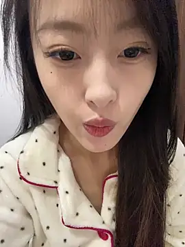 MengMeng0515 online show from 20, 12, 2025