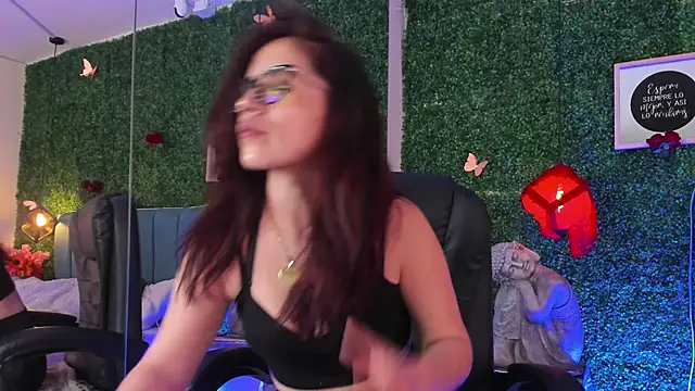 Linagh  online show from 1, 4, 2026