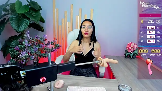 Snapshot of lucyy_liiuu chatting on 9, 9, 2025 lucyy liiuu online show from 9, 9, 2025