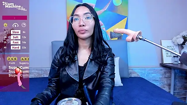 Snapshot of lucyy_liiuu chatting on 12, 9, 2025 lucyy liiuu online show from 12, 9, 2025