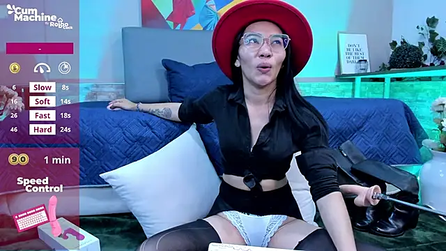 Snapshot of lucyy_liiuu chatting on 16, 9, 2025 lucyy liiuu online show from 16, 9, 2025