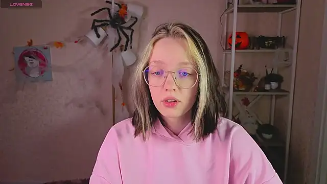 R0cket bunny online show from 11, 11, 2025