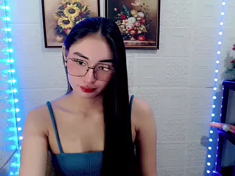 Snapshot of lovelysassy chatting on 14, 10, 2025 lovelysassy online show from 14, 10, 2025