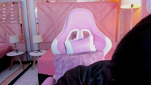 anyjones  online show from 6, 11, 2025