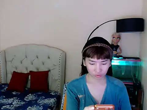 ShantalFoxxy  online show from 5, 4, 2026