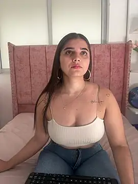 salomecute21 online show from 11, 3, 2026