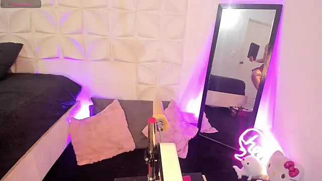 Snapshot of JuliethMoss chatting on 11, 9, 2025 JuliethMoss online show from 11, 9, 2025