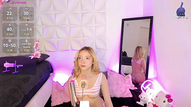 Snapshot of JuliethMoss chatting on 15, 9, 2025 JuliethMoss online show from 15, 9, 2025