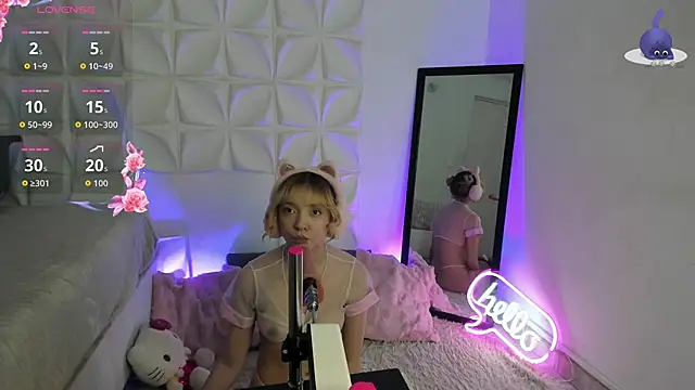 Snapshot of JuliethMoss chatting on 1, 10, 2025 JuliethMoss online show from 1, 10, 2025