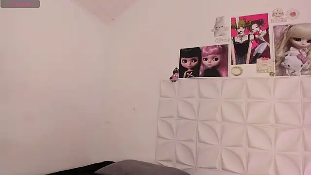 Snapshot of JuliethMoss chatting on 5, 10, 2025 JuliethMoss online show from 5, 10, 2025