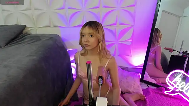 Snapshot of JuliethMoss chatting on 9, 10, 2025 JuliethMoss online show from 9, 10, 2025