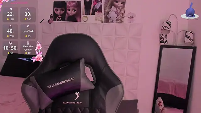 Snapshot of JuliethMoss chatting on 12, 11, 2025 JuliethMoss online show from 12, 11, 2025