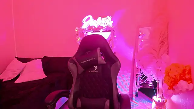 JuliethMoss online show from 9, 2, 2026