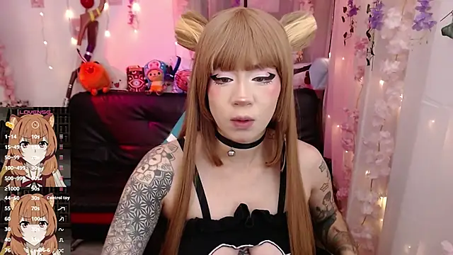 jadedelux  online show from 15, 10, 2025