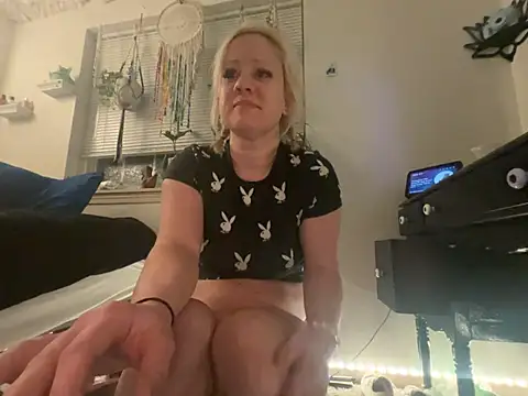 prettylilandrea online show from 26, 3, 2026