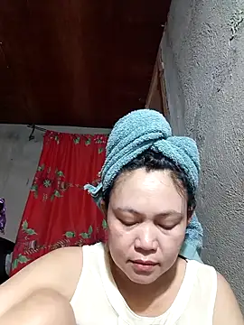 Everleigh mom online show from 3, 10, 2025