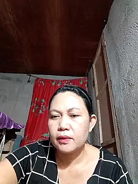 Everleigh mom online show from 10, 10, 2025