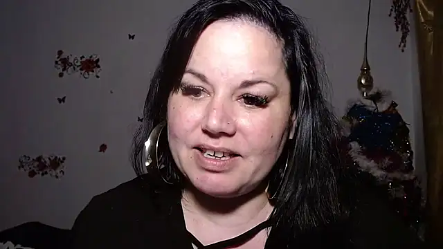 Snapshot of andreea2011 chatting on 6, 10, 2025 andreea2011 online show from 6, 10, 2025