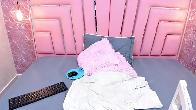 ALYANNA HOT  online show from 4, 11, 2025