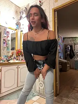 Snapshot of TranSexualJade95 chatting on 15, 9, 2025 TranSexualJade95 online show from 15, 9, 2025