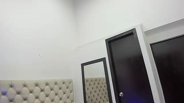 Snapshot of AbbyBeck chatting on 14, 11, 2025 AbbyBeck online show from 14, 11, 2025