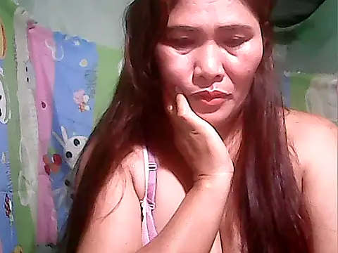 Snapshot of Juicy_69xx chatting on 26, 10, 2025 Juicy 69xx online show from 26, 10, 2025