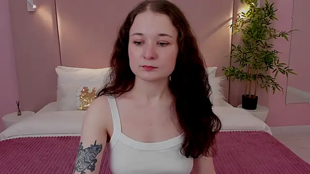 Snapshot of NancyJonson chatting on 14, 10, 2025 NancyJonson online show from 14, 10, 2025