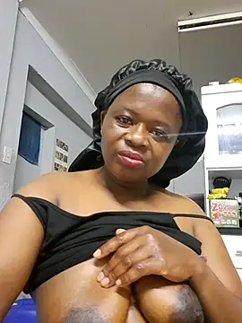 Snapshot of cairococo chatting on 8, 9, 2025 cairococo online show from 8, 9, 2025