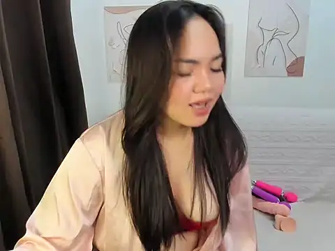 Snapshot of expnsivecandy chatting on 4, 11, 2025 expnsivecandy online show from 4, 11, 2025