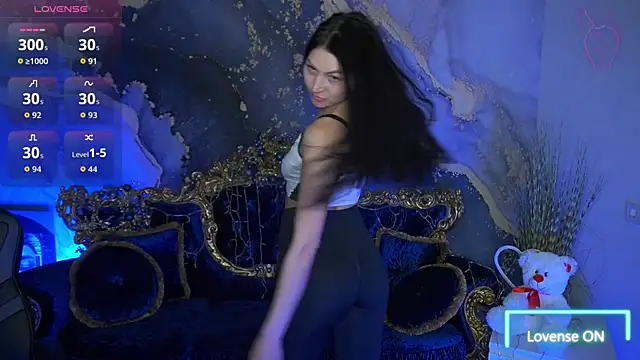 EliseVelour online show from 4, 3, 2026