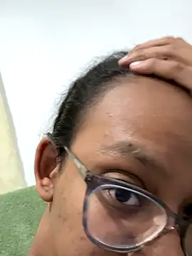 Valen1800 online show from 7, 10, 2025