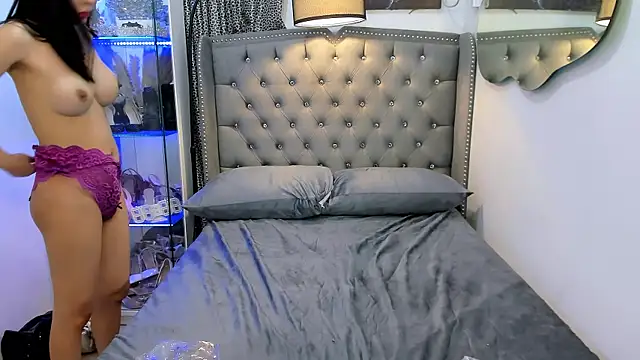 Snapshot of Claudia_empress chatting on 12, 9, 2025 Claudia empress online show from 12, 9, 2025