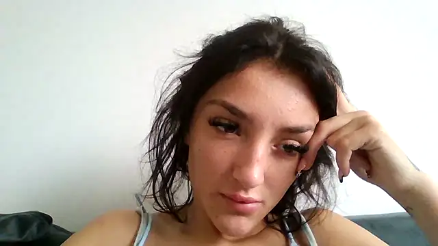 naughtybella05 online show from 22, 10, 2025