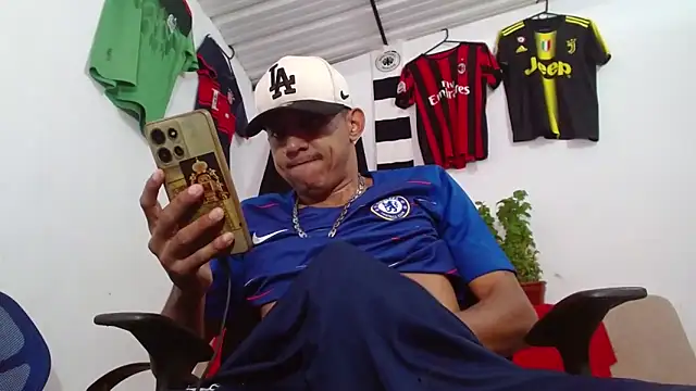 skinny23cm online show from 1, 3, 2026