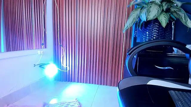 Snapshot of sara-lopez1 chatting on 23, 10, 2025 sara-lopez1 online show from 23, 10, 2025