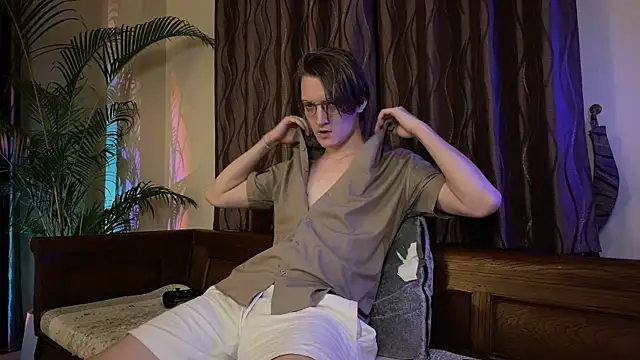 Snapshot of KellyTwink chatting on 2, 7, 2026 KellyTwink online show from 2, 7, 2026