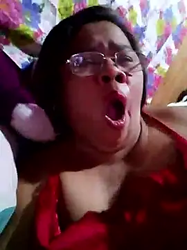 Huge mama69 online show from 18, 9, 2025