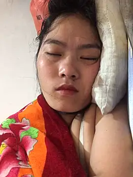 Maymay97 online show from 2, 10, 2025