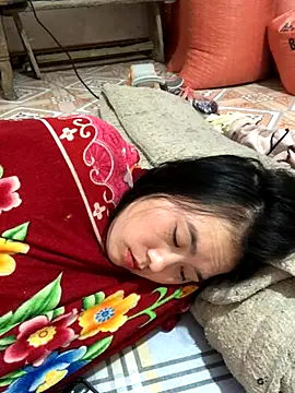 Maymay97 online show from 4, 11, 2025