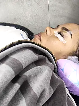 Snapshot of EmilyDuran_ chatting on 13, 11, 2025 EmilyDuran online show from 13, 11, 2025