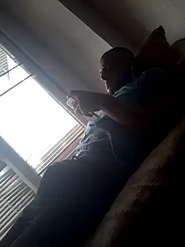 Snapshot of milenski74 chatting on 12, 9, 2025 milenski74 online show from 12, 9, 2025