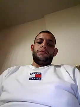 Snapshot of milenski74 chatting on 5, 10, 2025 milenski74 online show from 5, 10, 2025