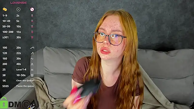 Snapshot of Roxy_Sunnny chatting on 27, 9, 2025 Roxy Sunnny online show from 27, 9, 2025