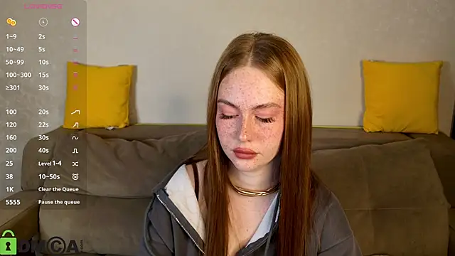 Snapshot of Roxy_Sunnny chatting on 21, 10, 2025 Roxy Sunnny online show from 21, 10, 2025