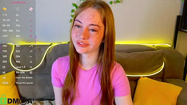 Snapshot of Roxy_Sunnny chatting on 3, 11, 2025 Roxy Sunnny online show from 3, 11, 2025