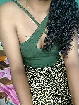 Snapshot of Tamilpallavi chatting on 8, 10, 2025 Tamilpallavi online show from 8, 10, 2025