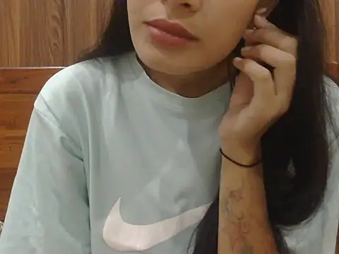 Snapshot of Tanvi_Angel chatting on 1, 7, 2026 Tanvi Angel online show from 1, 7, 2026