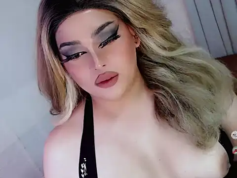 Snapshot of queensavrinax chatting on 25, 10, 2025 queensavrinax online show from 25, 10, 2025